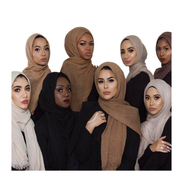 Mode 2017 haute qualité 75 couleurs chaude article couleur unie wholsale musulman froissé écharpe bulle hijab